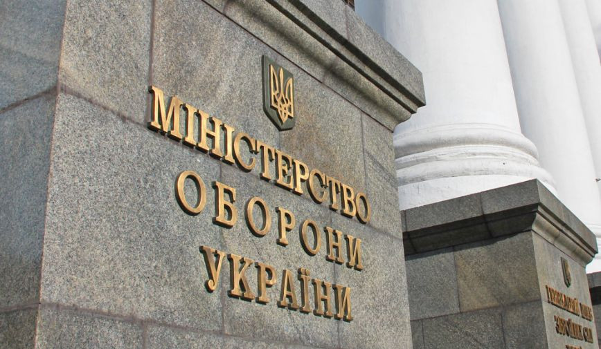 Рустем Умеров отстранил руководителя департамента Минобороны Тоомаса Нахкура