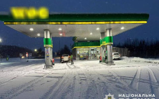 Житомирські злодії викрали понад 110 літрів склоомивача на АЗС