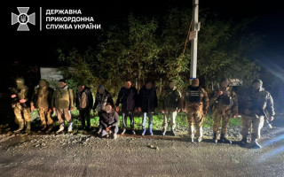 Від $5000 до $8000 за перетин кордону: на Закарпатті спіймали переправника з п’ятьма ухилянтами