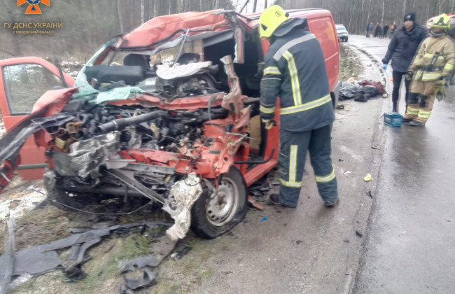 На Ровенщине в результате ДТП погибли 4 родителей, 13 детей остались сиротами