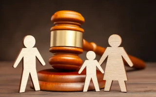 Суд відмовив чоловіку у задоволенні позову про звільнення від сплати заборгованості за аліментами: деталі