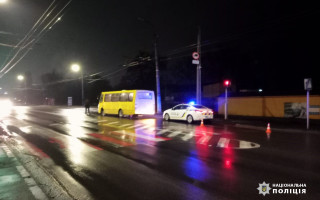 В Черкасах автобус на переході збив дідуся: подробиці аварії