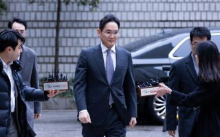 Суд у Сеулі виправдав керівника Samsung Electronics Лі Дже Йєна у справі про шахрайство