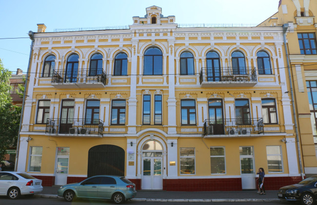 В Киеве пытались переоформить арестованное здание «Росатома»: будут судить государственного регистратора