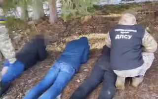 На Буковині спіймали групу «туристів», які гірськими стежками йшли до Румунії: відео