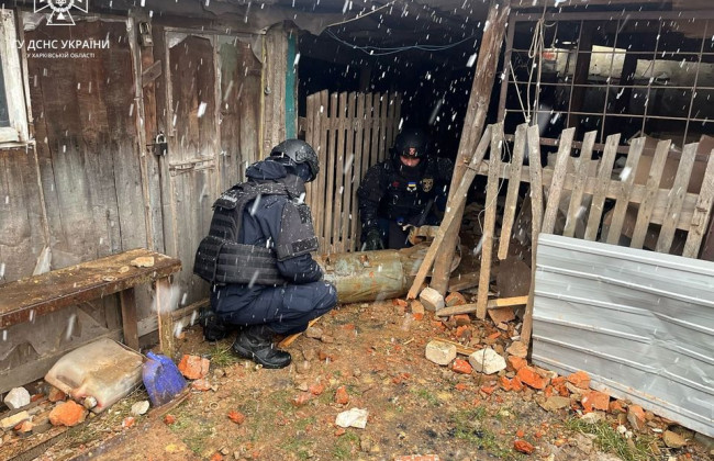 На Харьковщине саперы ГСЧС уничтожили неразорванную авиабомбу