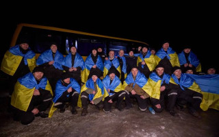 Україна повернула з російського полону 100 Захисників, фото