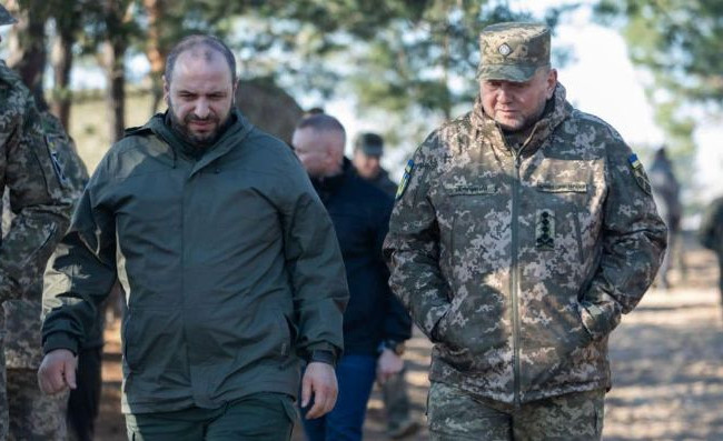 Рустем Умеров подтвердил отставку Валерия Залужного