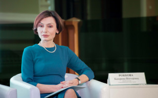 Нацбанк напрацьовує рішення щодо обмежень карткових переказів: кого це може торкнутися