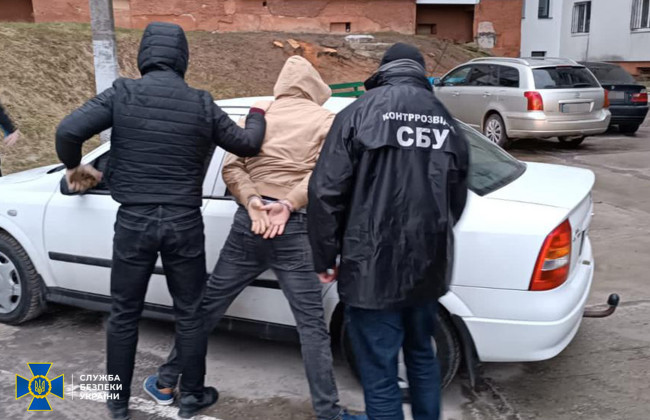 Помогал оккупантам арестовать украинцев на временно оккупированной части Запорожья: задержан коллаборант