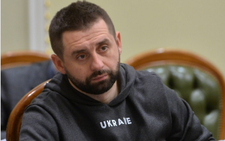 Давид Арахамія заявив, що арештів рахунків ухилянтів «точно не буде», але буде інший примус