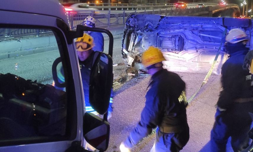 В Киеве произошло серьезное ДТП с опрокидыванием, фото и видео