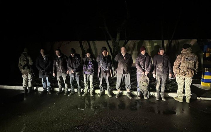 «Загін» ухилянтів на чолі з провідником намагався перетнути кордон з Молдовою: відео
