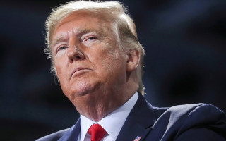 Дональд Трамп переконаний, що США повинні припинити надавати допомогу іншим країнам, якщо вона не вважається позикою
