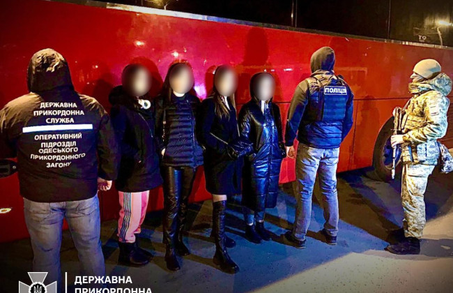 На границе разоблачили канал торговли людьми для работы по предоставлению интимных услуг в Италии