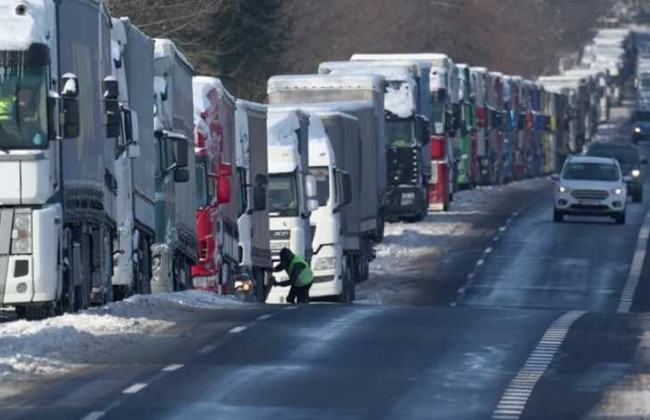 Польские фермеры заблокировали три пункта пропуска с Украиной