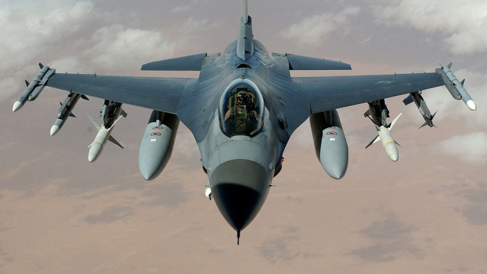Истребители F-16 способны сбивать как дроны, так и ракеты, однако нужна практика, – Игнат
