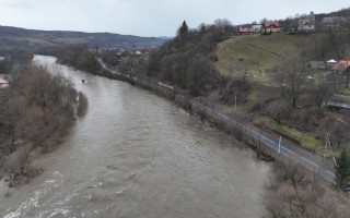 У ДПСУ вирішили показати потенційним порушникам небезпеку, яка чатує на них у водах Тиси: відео