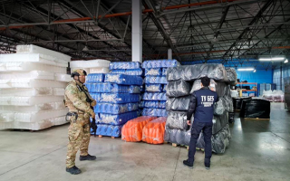 На Волыни производили фальсифицированную бытовую химию известных брендов: изъято 80 тонн продукции, фото