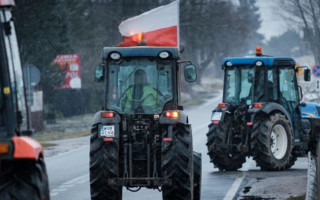 Польські фермери анонсували повну блокаду усіх пунктів пропуску з Україною