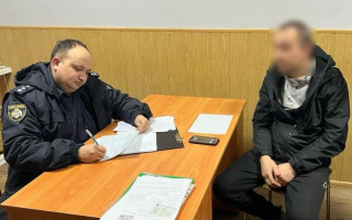 У Дніпрі діти понівечили могилу українського воїна