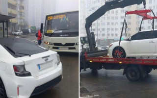 Залишив авто прямо на зупинці: у Києві покарали «героя паркування», фото