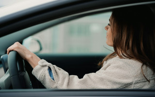 Где искать информацию об имеющихся автомобилях для сдачи практических экзаменов в МВД