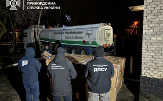 Детективи БЕБ у Чернівцях виявили контрабандні сигарети на 5 млн гривень