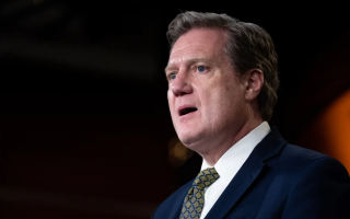 США работают над планом ответа на угрозу нацбезопасности из-за разработки россией оружия против спутников, — конгрессмен