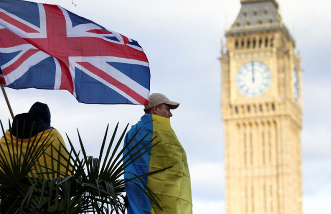 Украинцы в Британии могут продлить визу до сентября 2026 года