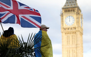 Украинцы в Британии могут продлить визу до сентября 2026 года