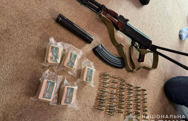 В Конотопе разоблачили хранителя наркотиков и оружия