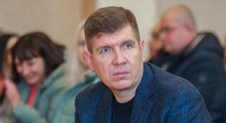 Перед судом предстанет нардеп Анатолий Гунько, разоблаченный на взятке в $85 000 за аренду земли