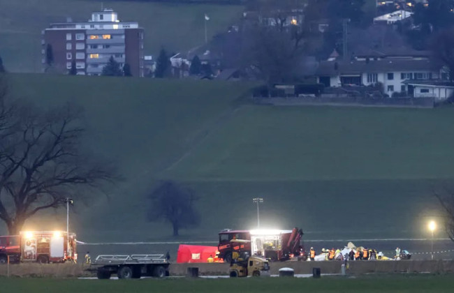 В Швейцарии разбился самолет: парашютисты спаслись, пилот погиб
