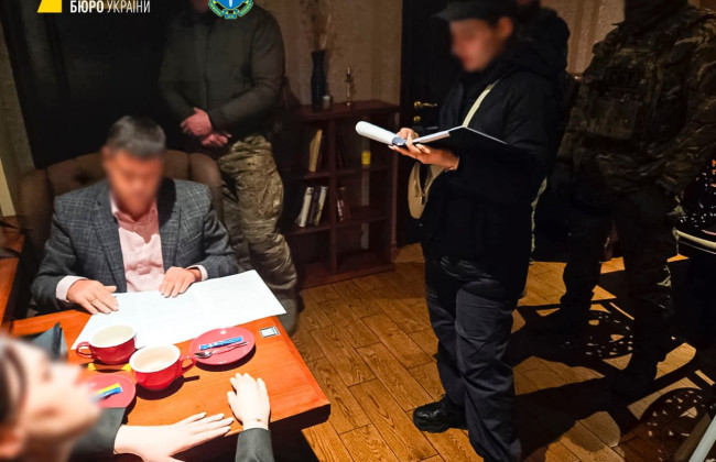 НАБУ и САП разоблачили на взятке заместителя председателя Запорожского облсовета, его помощника и депутата