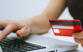 Работница банка, обманувшая клиента на 40 000 грн, предстала перед судом