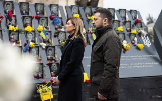 Володимир Зеленський вшанував пам'ять Героїв Небесної Сотні: відео