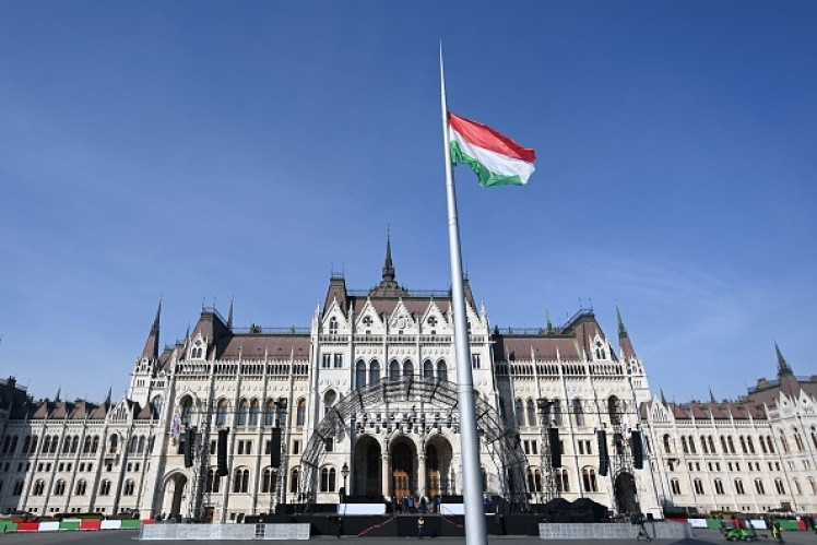 Венгрия оштрафовала оппозицию Орбана на около $1,4 млн