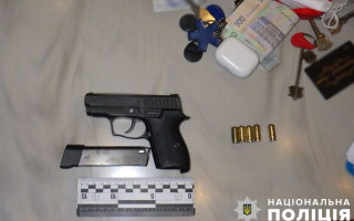 У Києві на Печерську сталася стрілянина: фото та деталі