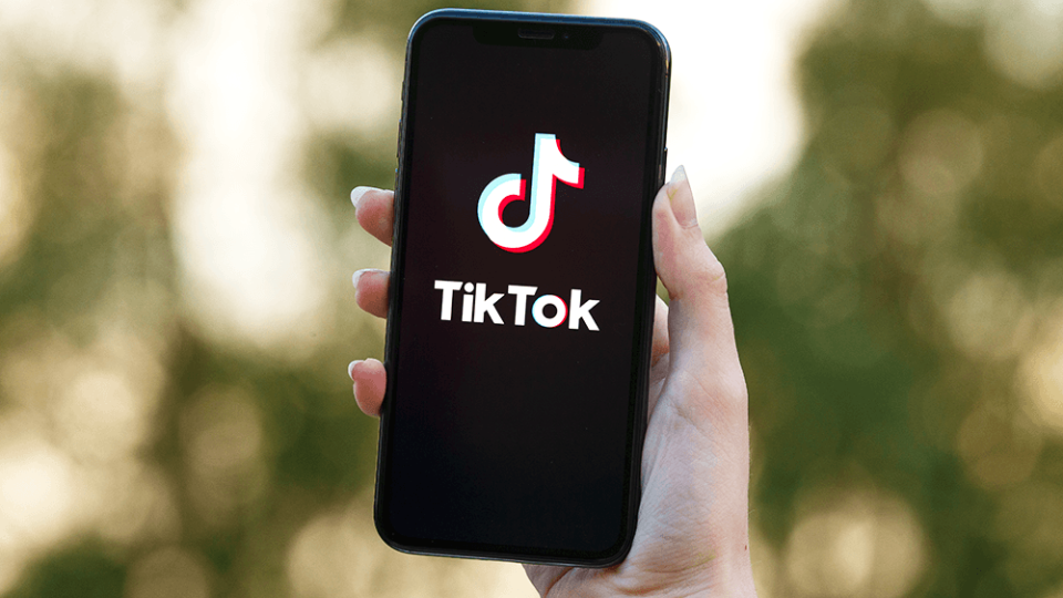 TikTok подозревают в распространении пропаганды и теорий заговоров, — ЗМІ