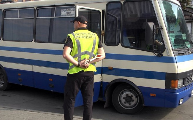 Парламент хочет усилить контроль за «нелегальными» пассажирскими перевозками