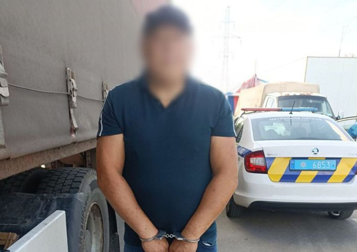 Иностранец, который в Киеве похитил у торговца более $5 000, предстал перед судом