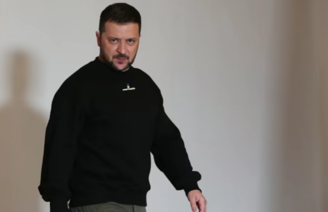 Зеленський на зустрічі фракції заявив про необхідність підняти до 200 тисяч грн зарплату військовим – ЗМІ