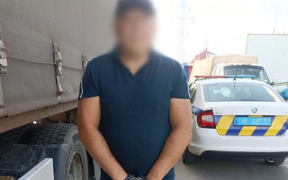 Іноземець, який у Києві викрав у торговця понад $5 000, постав перед судом