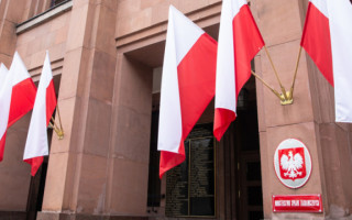 МЗС Польщі занепокоєне антиукраїнськими гаслами фермерів та закликами до путіна