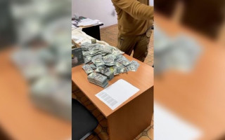 Під час обшуків у ексголови Чернігівської обласної ВЛК виявили майже $1 млн — ЗМІ