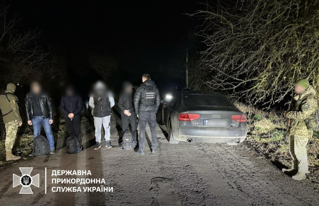На Закарпатье нарушители надеялись дойти до Венгрии, а переправщик – на успешное укрытие