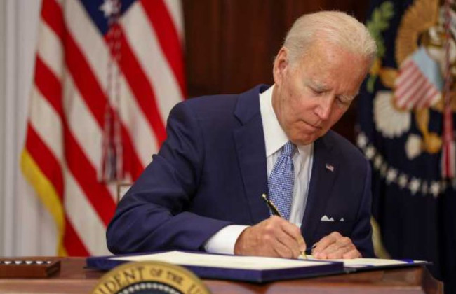 Джо Байден объявил о масштабном пакете санкций против рф за войну и смерть Навального