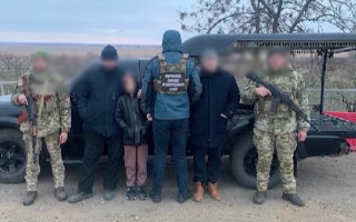 Священик УПЦ МП в катафалку намагався вивезти ухилянта до Молдови: відео