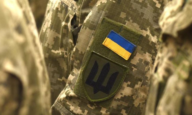 Как военнослужащим получить одноразовую денежную помощь в случае установления инвалидности: разъяснение